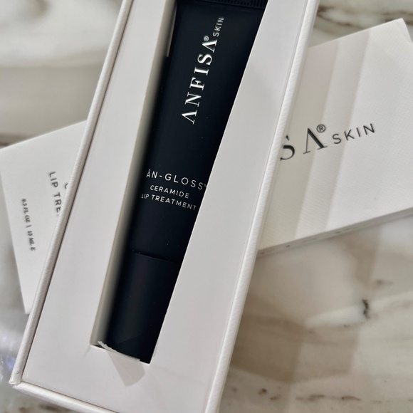 NEW IN BOX, Unopened! Anfisa Skin An Gloss Ceramide Lip Treatment - Picture 2 of 4
